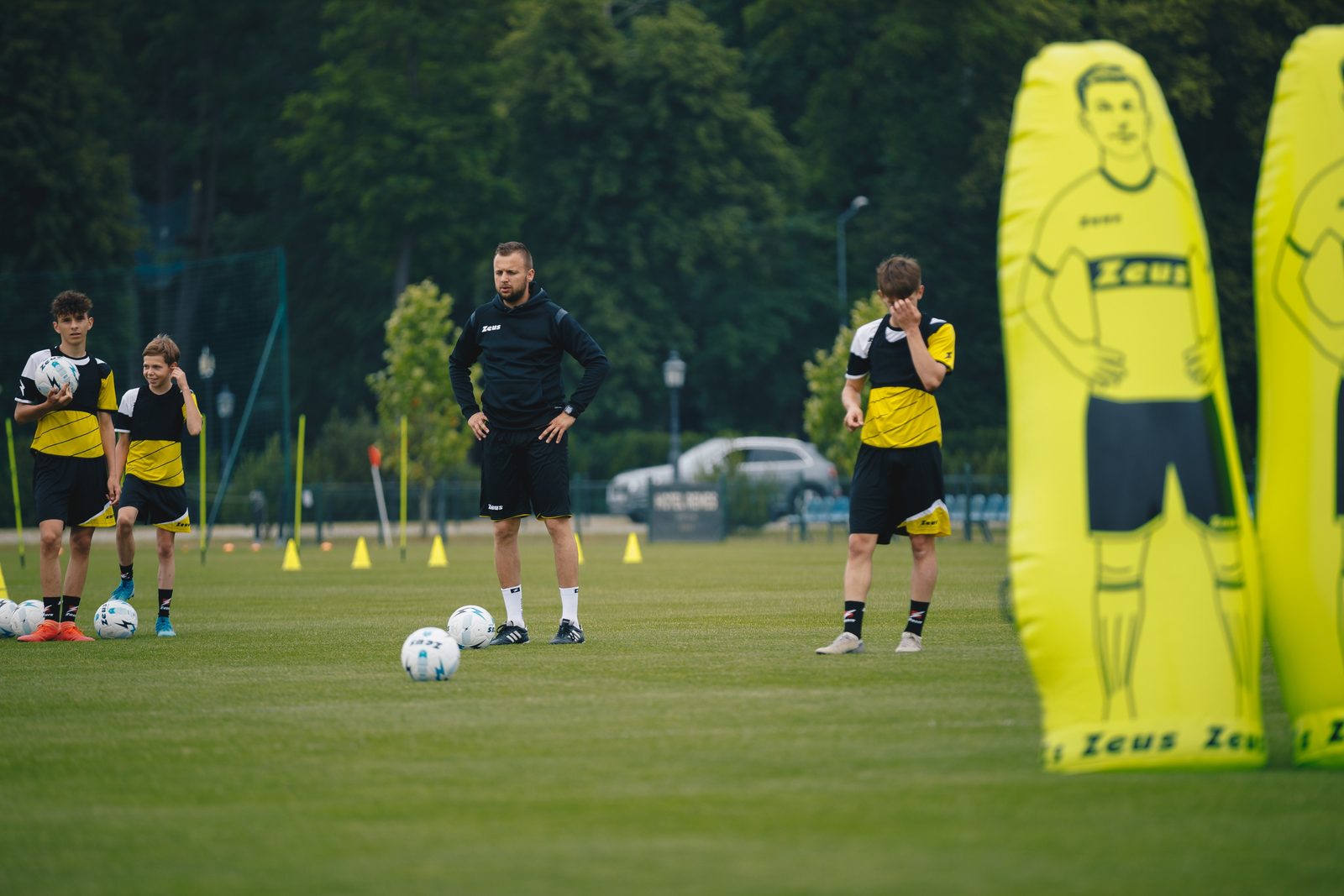 Kompletny Obóz Piłkarski — trening z Thomasem Rozworskim na boiskach Centrum Remes Sport